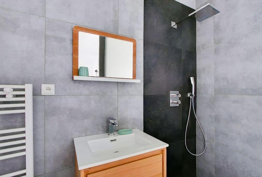 Unforgettable Stay In The Heart Of Paris Exterior photo